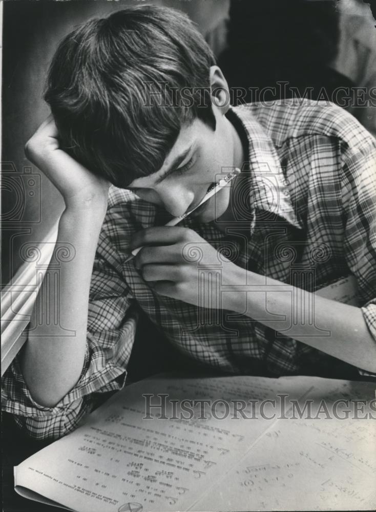 1978 Press Photo David Trine of Decatur, Working Math Problems at Tournament - Historic Images