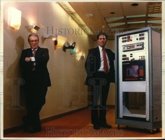 1994 Press Photo Executives, Standard Electric Supply Company, next to products - Historic Images