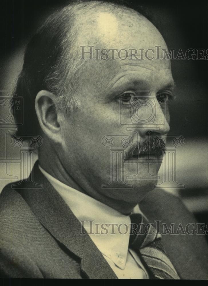 1985 Press Photo John M. Stack, Cedarburg City Administrator - mjb92855 - Historic Images