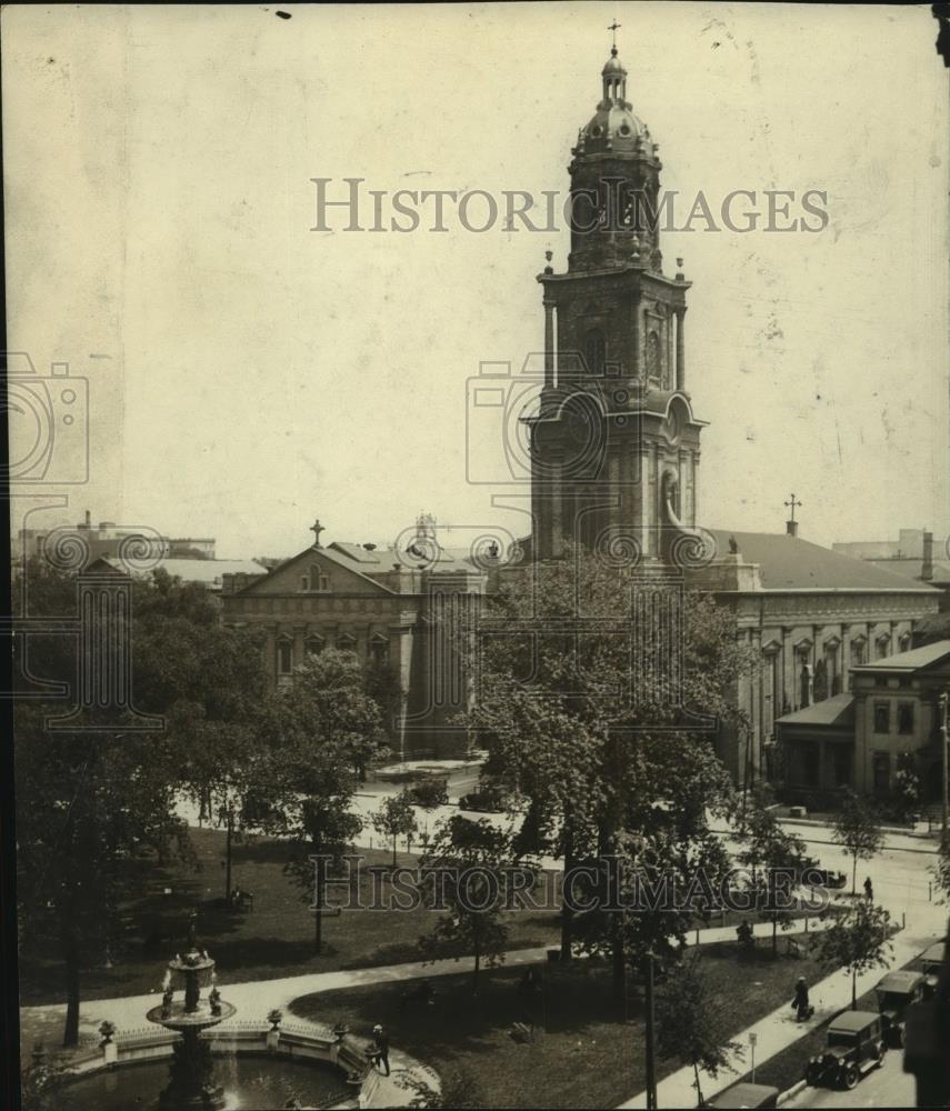 Press Photo Aerial view St. Johns Cathedral Church and surrounding park - Historic Images