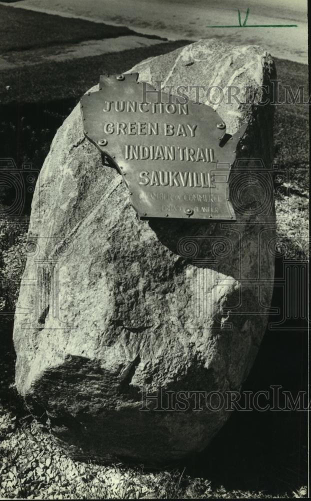 1981 Press Photo A copper plaque in Village Square, Triangle Park, Saukville - Historic Images