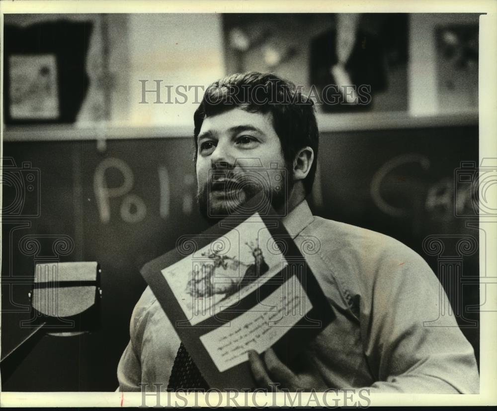 1982 Press Photo Michael Shoemaker, Freedom High School teacher, Wisconsin - Historic Images