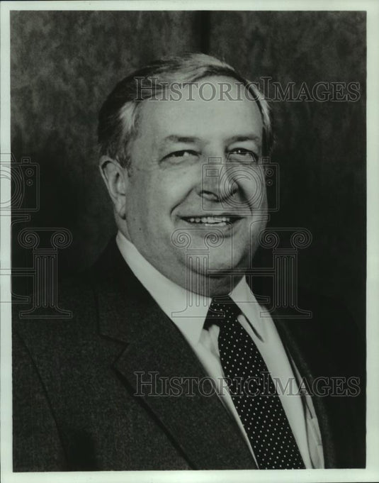 1982 Press Photo Edward H. Schmitt, international corp president-chief admin - Historic Images
