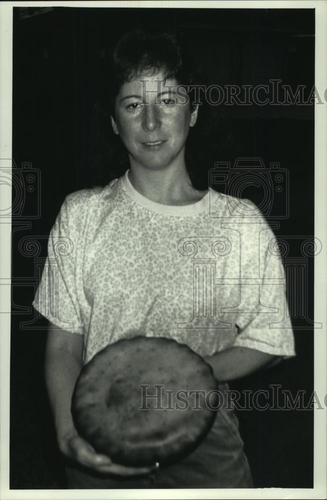 1990 Press Photo Rochelle Schmidt Director of R&amp;D at Celestial Farms Inc. - Historic Images