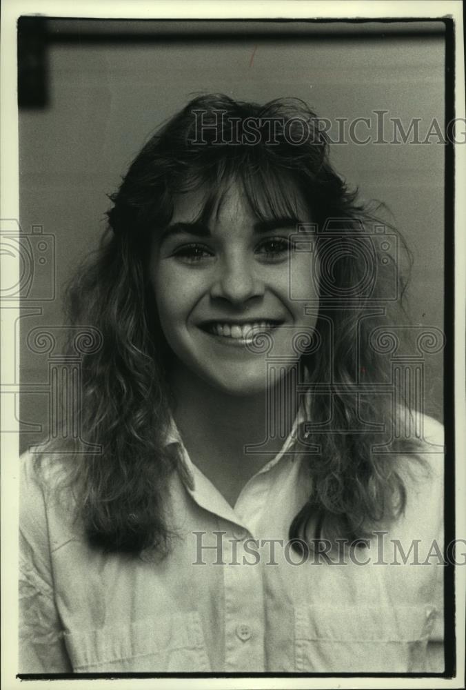 1990 Press Photo Jodie Schmidt, a Carroll College freshman starter - mjb94072 - Historic Images