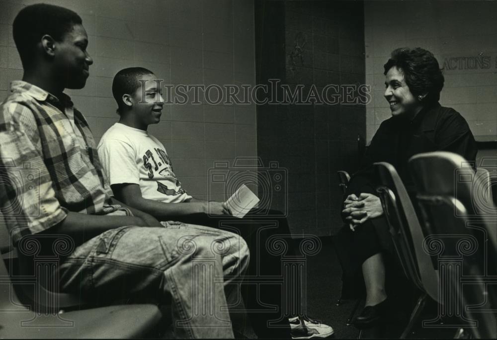 1990 Press Photo Chancellor Donna Shalala, University of Wisconsin-Madison - Historic Images