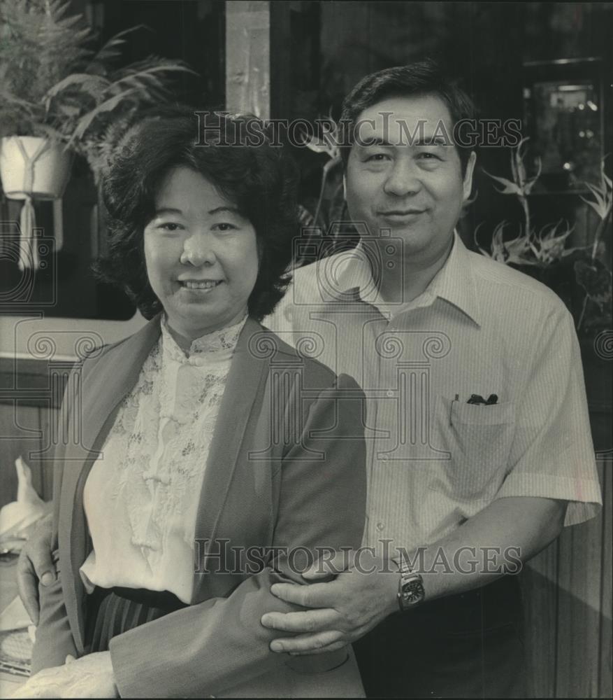 1983 Press Photo Sue and Bill Jeng of Szechuan Chinese Restaurant in Milwaukee - Historic Images