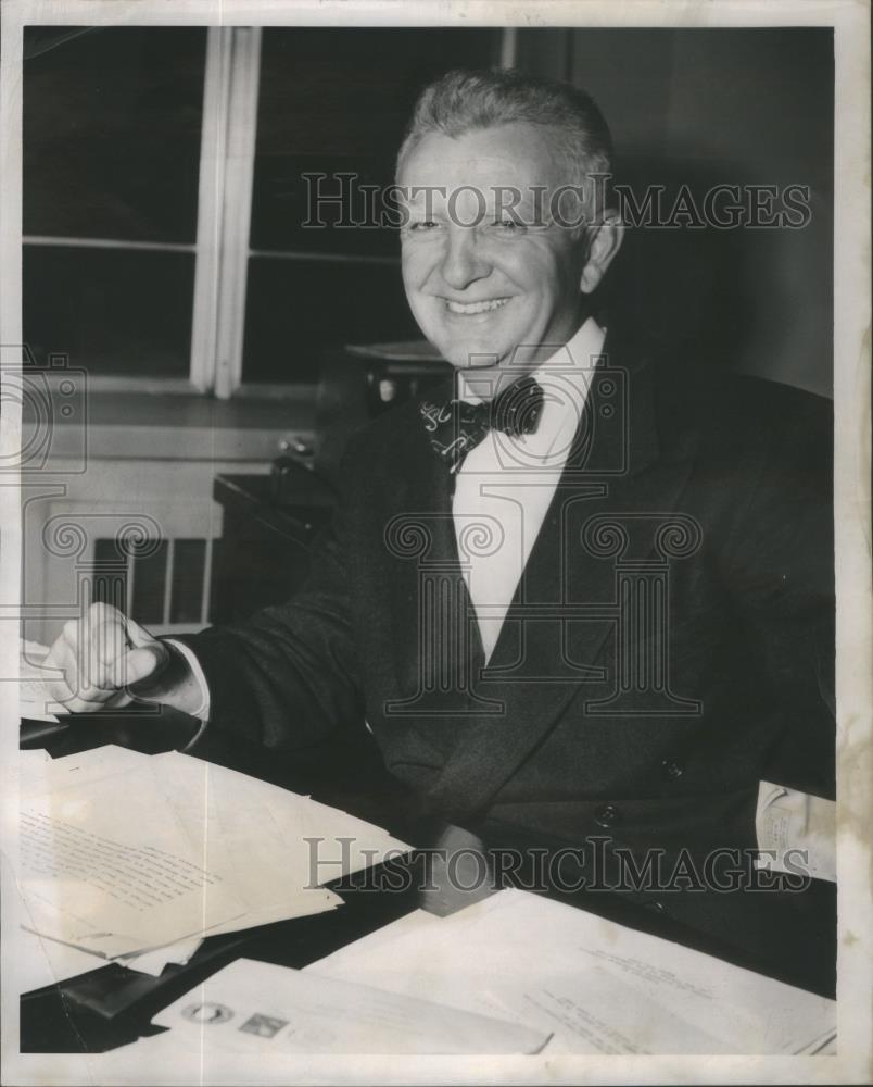 1951 Press Photo Dr. Ernest Colwell president University Chicago - RSA83841 - Historic Images