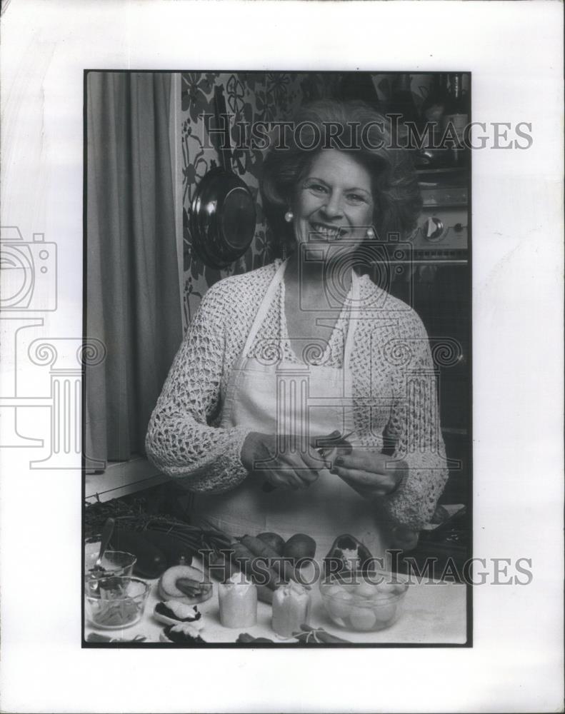 1983 Press Photo Author Of "Cooking With Fruit" Cookbook, Marion Gorman - Historic Images