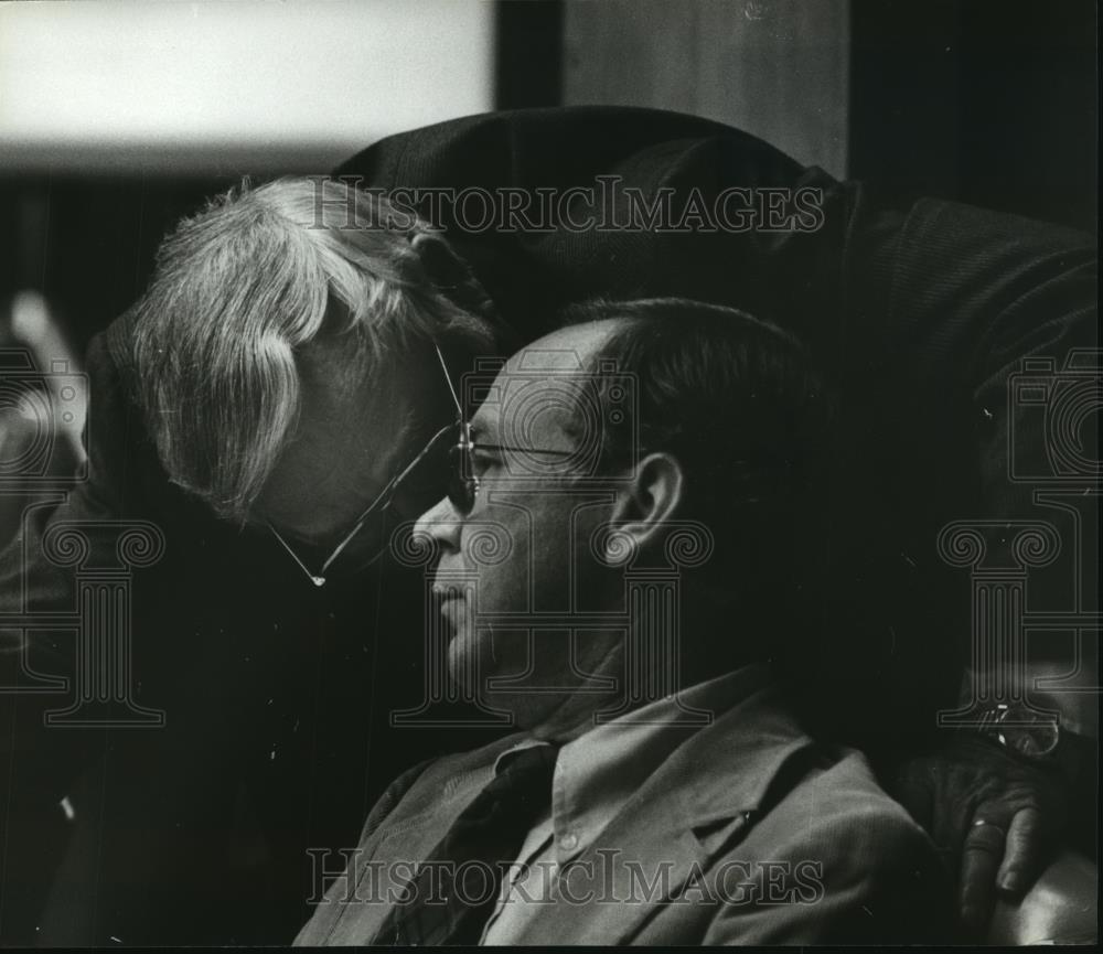 Press Photo Yarbrough and Clifford talk at Birmingham City Council Meeting - Historic Images
