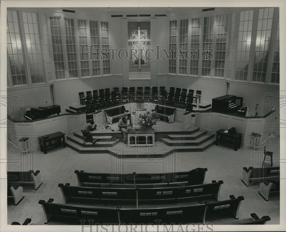 1986 Press Photo Inside First Baptist Church in Birmingham, Alabama - abna20340 - Historic Images