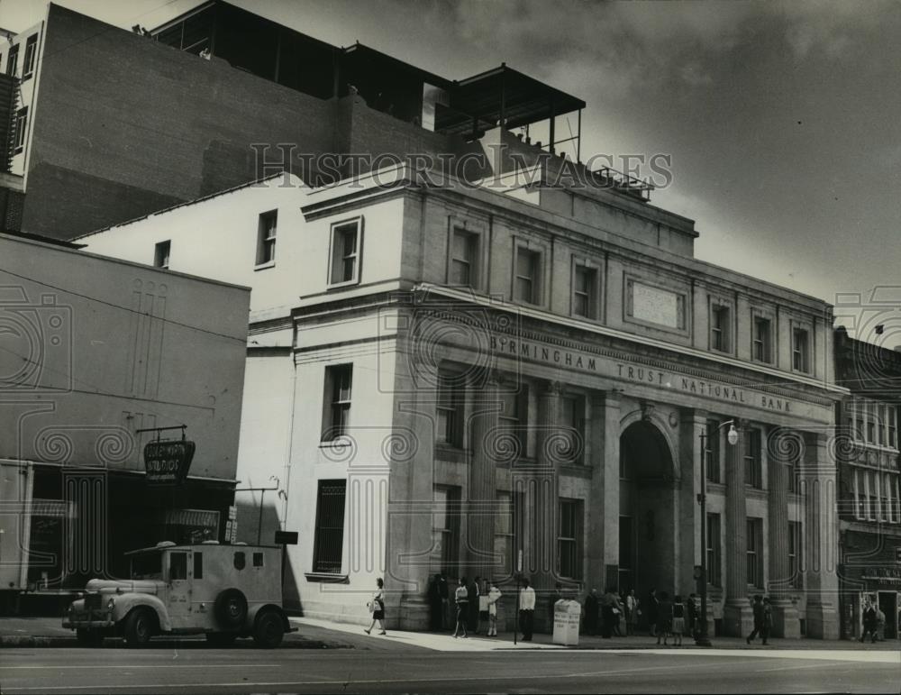 1984 Press Photo Birmingham Trust National Bank, Alabama Building - abna20573 - Historic Images