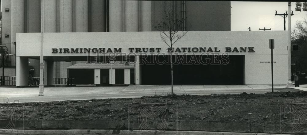 1976 Press Photo Birmingham Trust National Bank-Civic Center Branch - abna20713 - Historic Images
