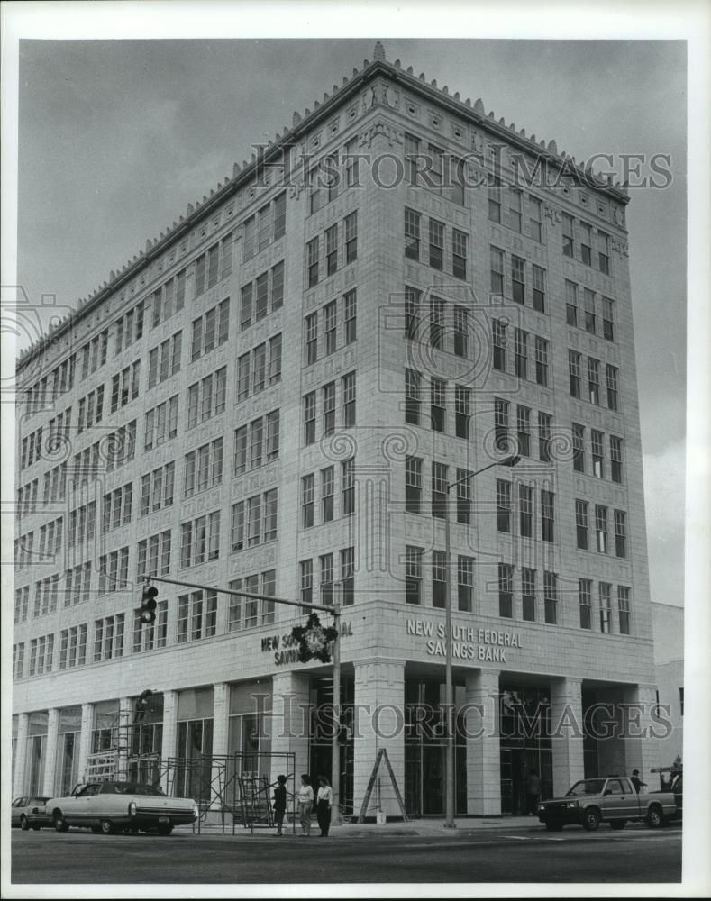 1988 Press Photo New South Federal Savings Bank, Birmingham, Alabama - abna21201 - Historic Images