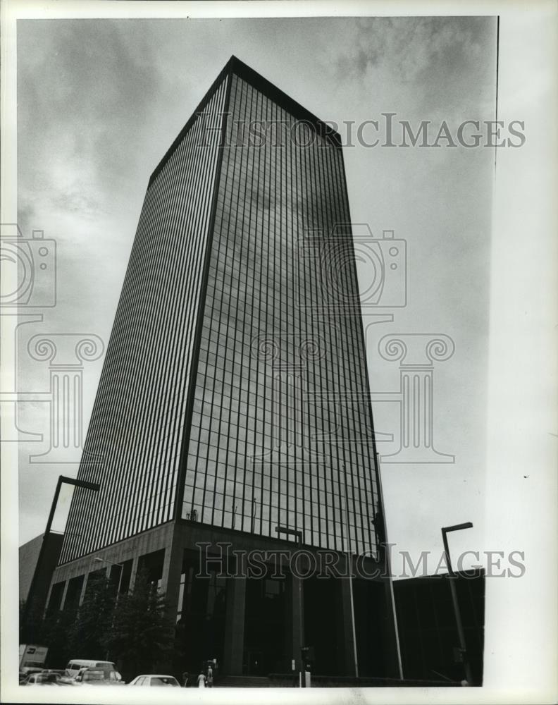 1981 Press Photo Exterior View of First National Bank, Birmingham, Alabama - Historic Images