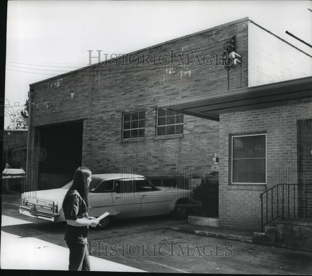 1977 Press Photo Birmingham, Alabama Humane Society - abna21577 - Historic Images