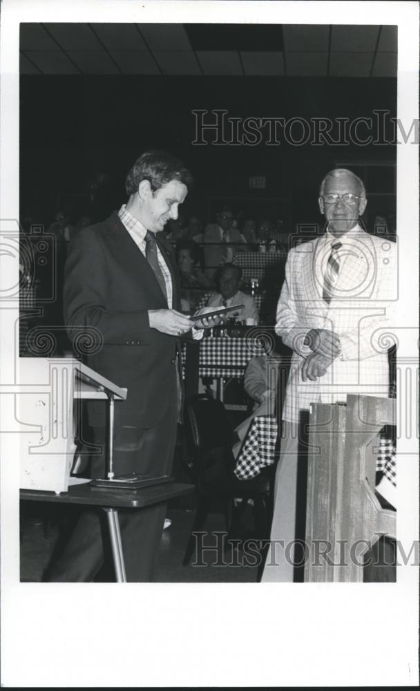 1977 Press Photo Jack Bulow, Association Director Birmingham Public Library, AL - Historic Images