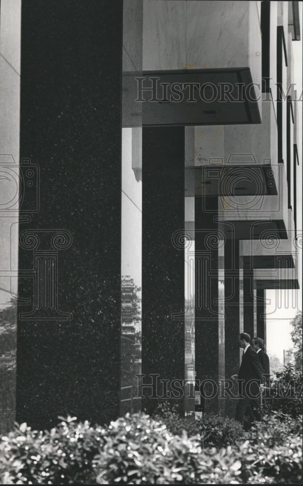 1982 Press Photo Entrance to South Central with cafeteria alcoves above, Alabama - Historic Images