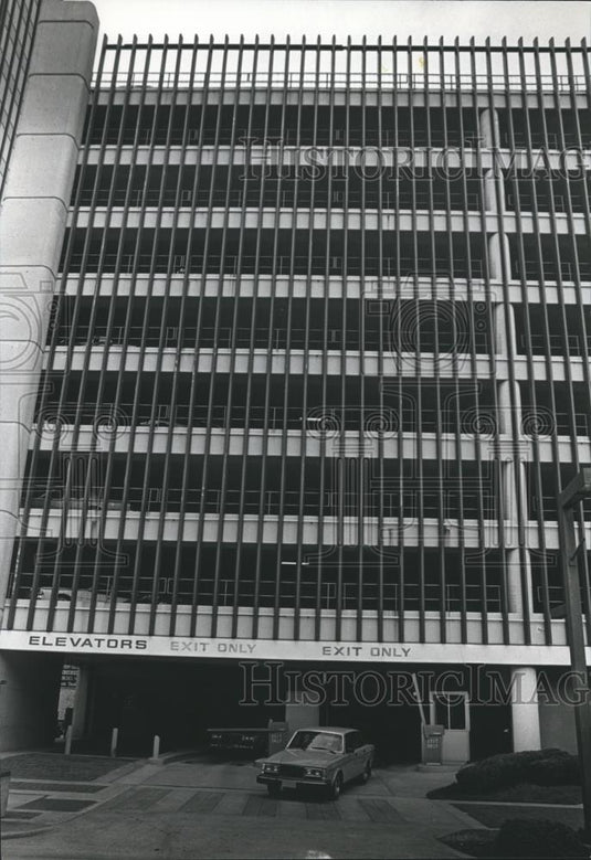 1982 Press Photo Birmingham, Alabama, Parking Deck at 4th Ave & 20 Street North - Historic Images