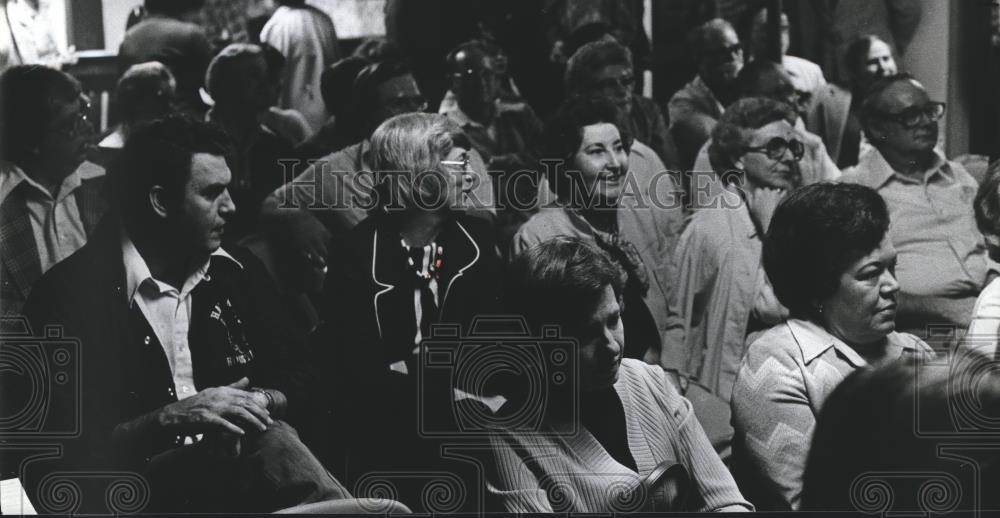 1979 Press Photo Smoke Rise - Crowd at Water Meeting, Blount County, Alabama - Historic Images