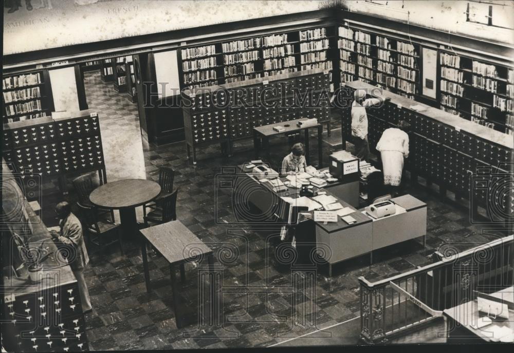 1977 Press Photo Catalog room at the downtown Library, Birmingham, Alabama - Historic Images