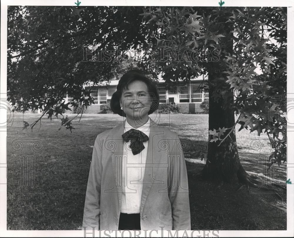 1988 Press Photo Lee Brown at Green Acres Elementary School, Alabama - abna22511 - Historic Images