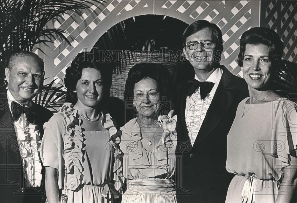 1983 Press Photo Businessman Joe Bruno, Anne La Russa, Thersa Bruno, Others - Historic Images