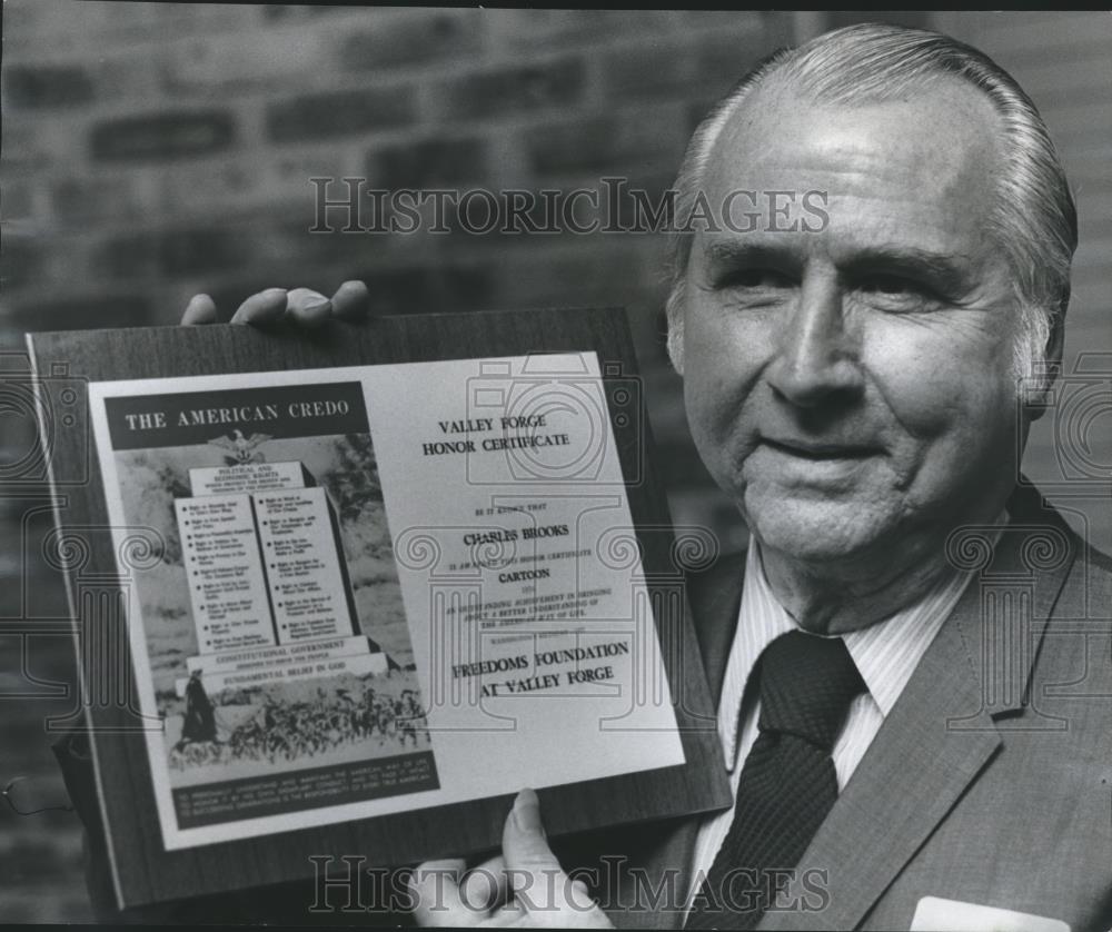 1977 Press Photo Charles Brooks, editorial cartoonist of The Birmingham News - Historic Images