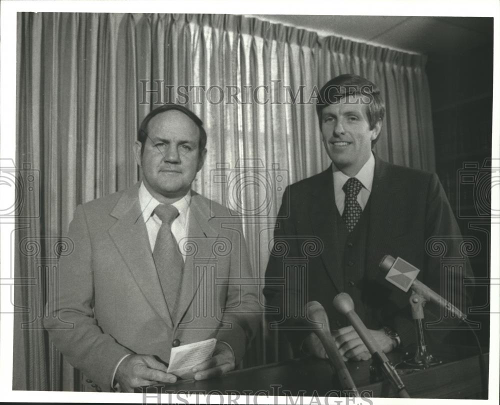 1979 Press Photo Alabama Finance Director Dr. David Bonner and Other - abna22719 - Historic Images