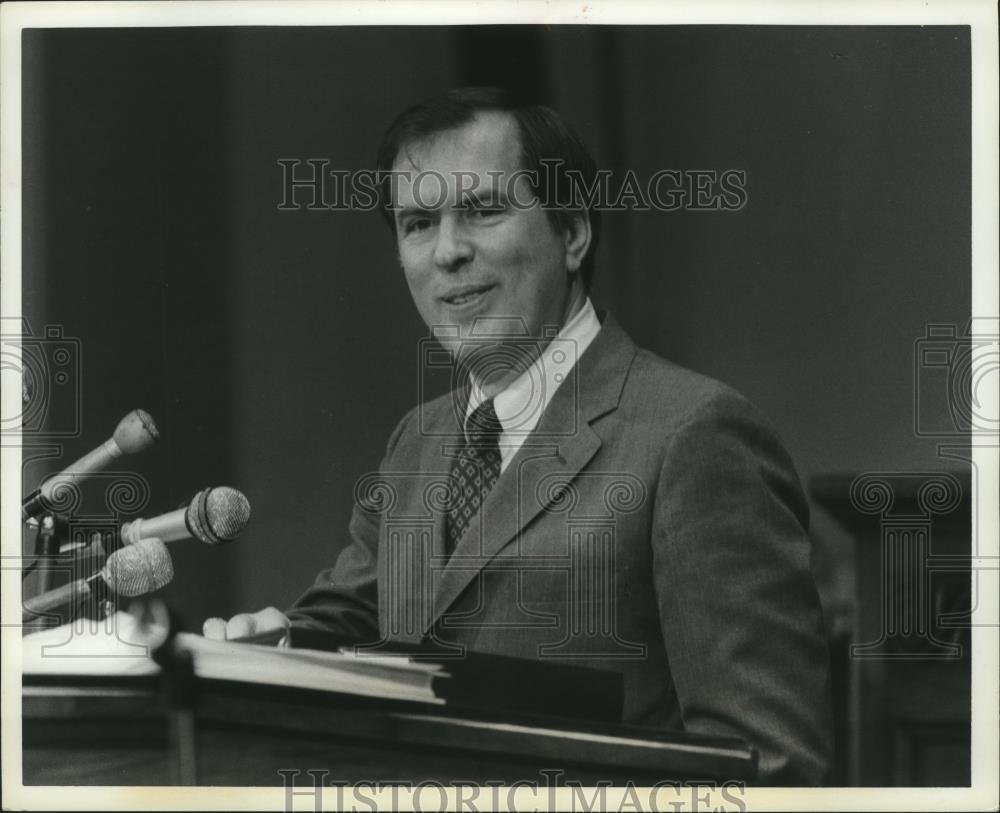 1982 Press Photo Lieutenant Governor of Alabama Bill Baxley at Capitol - Historic Images