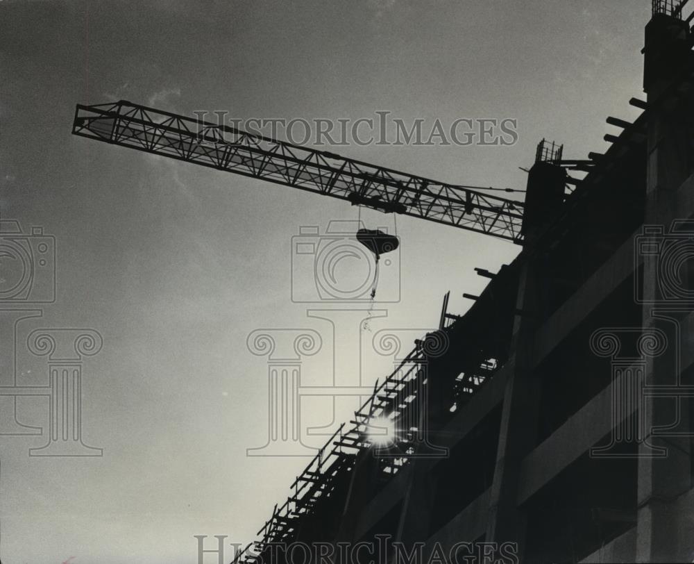 1978 Press Photo Birmingham, Alabama Construction with Crane - abna23158 - Historic Images