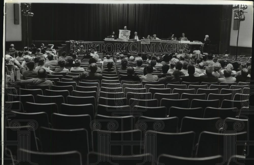1982 Press Photo Birmingham, Alabama City Council Meeting at Huffman High School - Historic Images