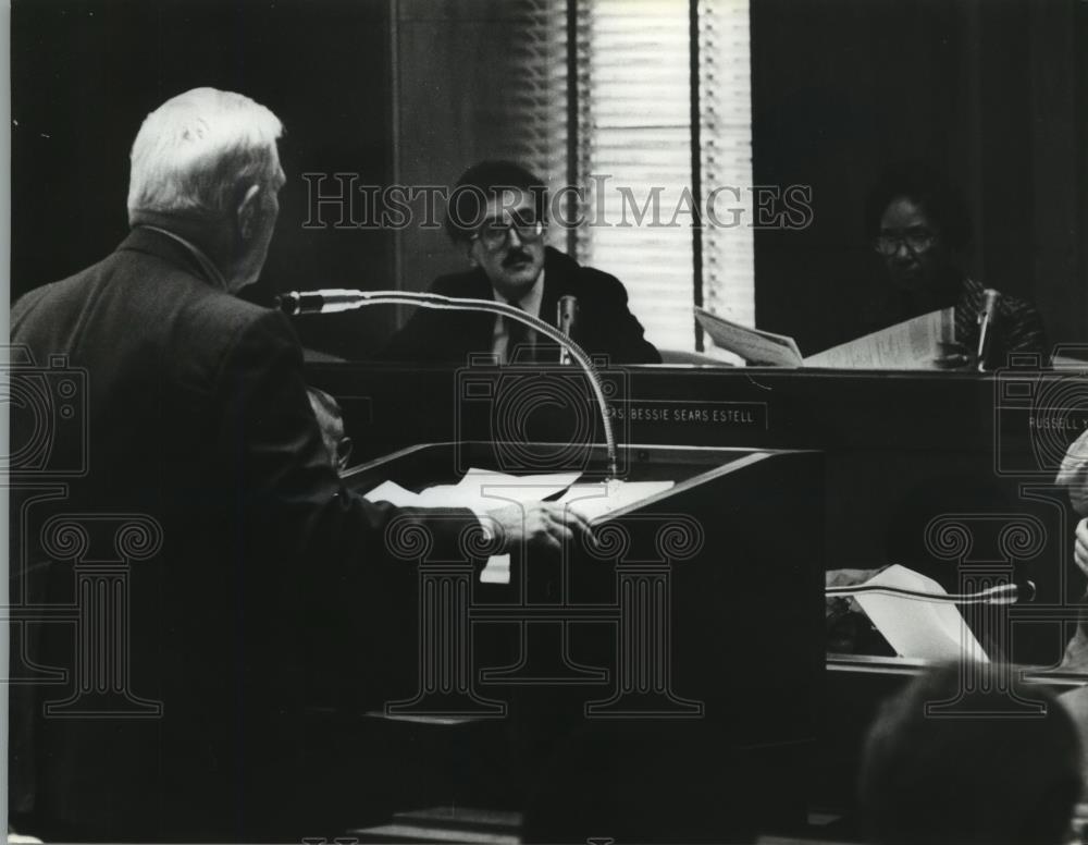Press Photo Birmingham, Alabama City Council Members Listen to Speaker - Historic Images