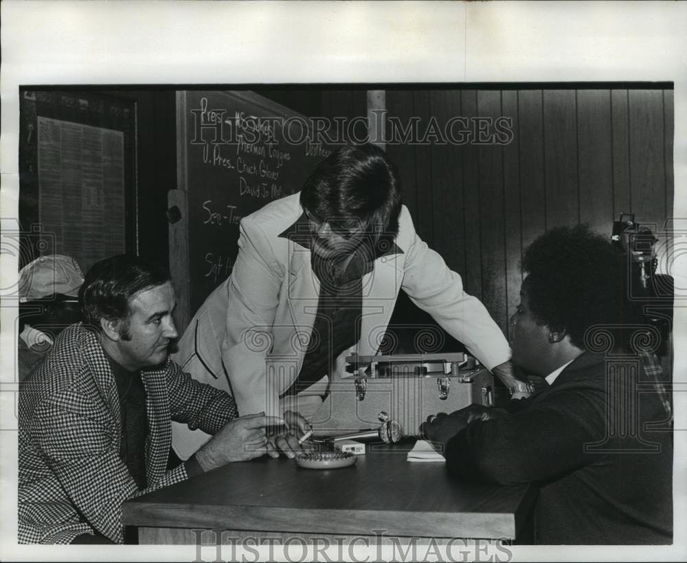1976 Press Photo Labor Union Leaders Bruce Carr, James Purvis - abna23575 - Historic Images