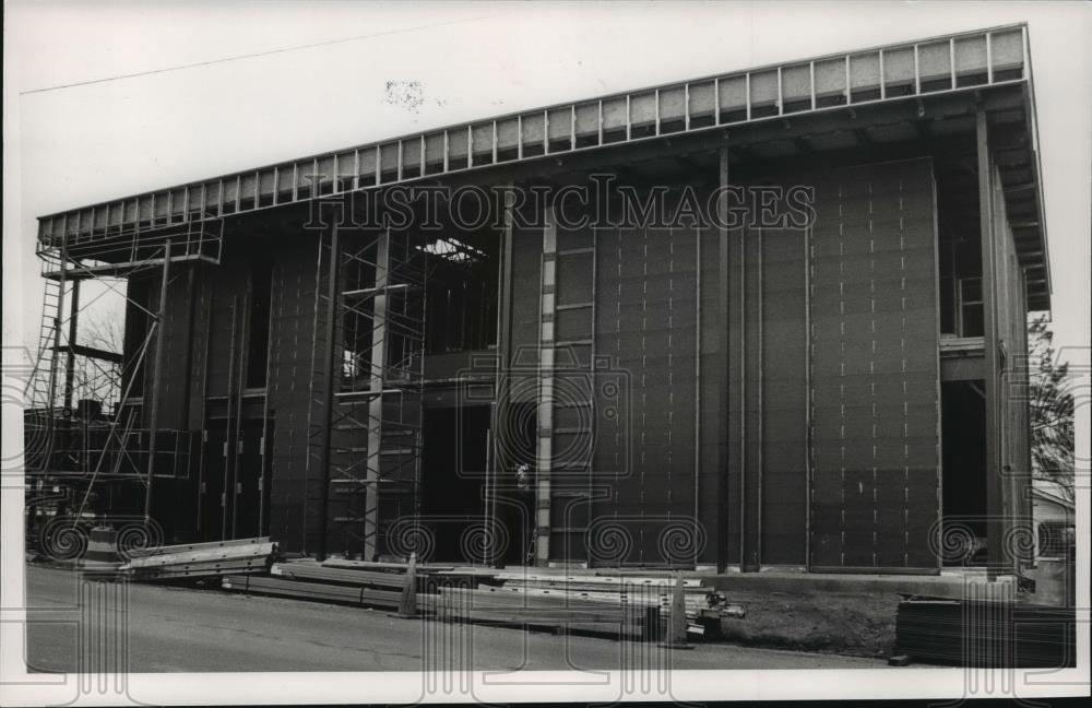 1988 Press Photo New First Federal Bank building in Clanton, Alabma - abna23581 - Historic Images