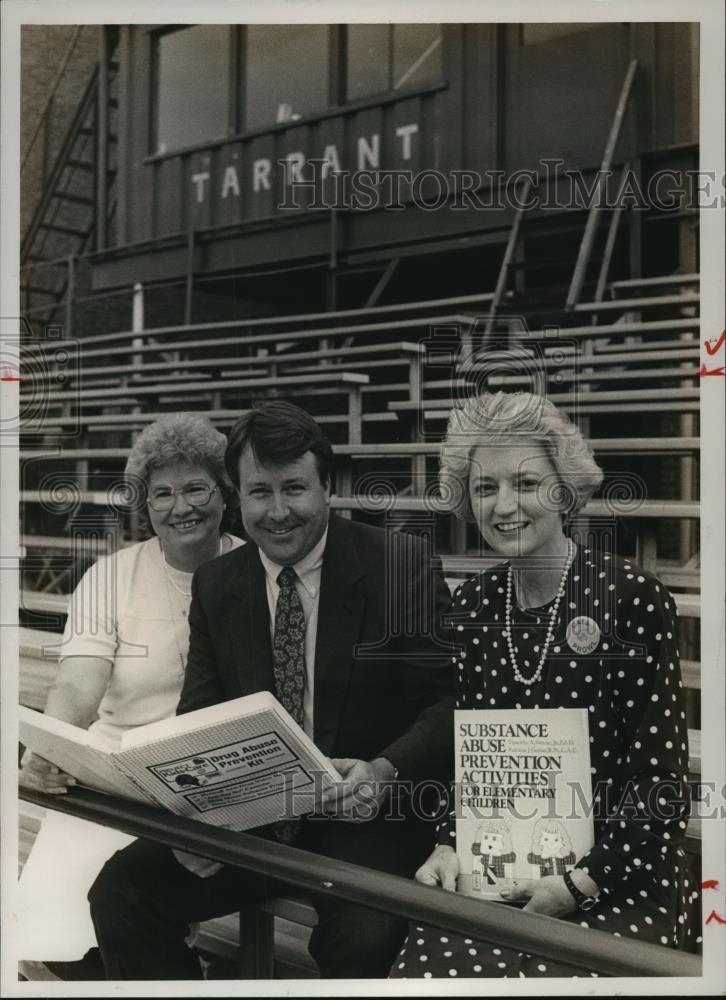 1990 Press Photo Tarrant Board of Education Members Sandra Hartsell, Others - Historic Images