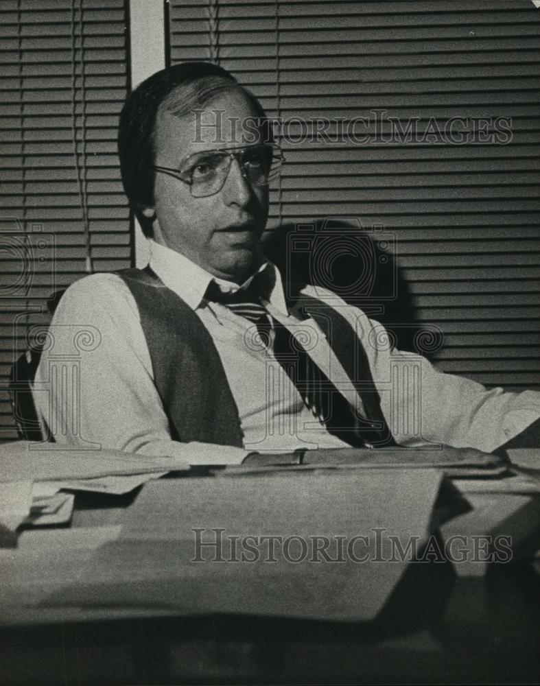 1984 Press Photo Attorney John Carroll - abna23893 - Historic Images