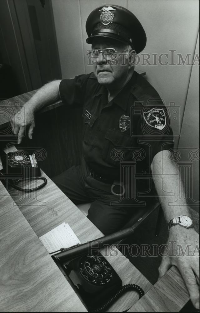 1982 Press Photo Birmingham, Alabama Police Officer Howard F. Carroll - Historic Images