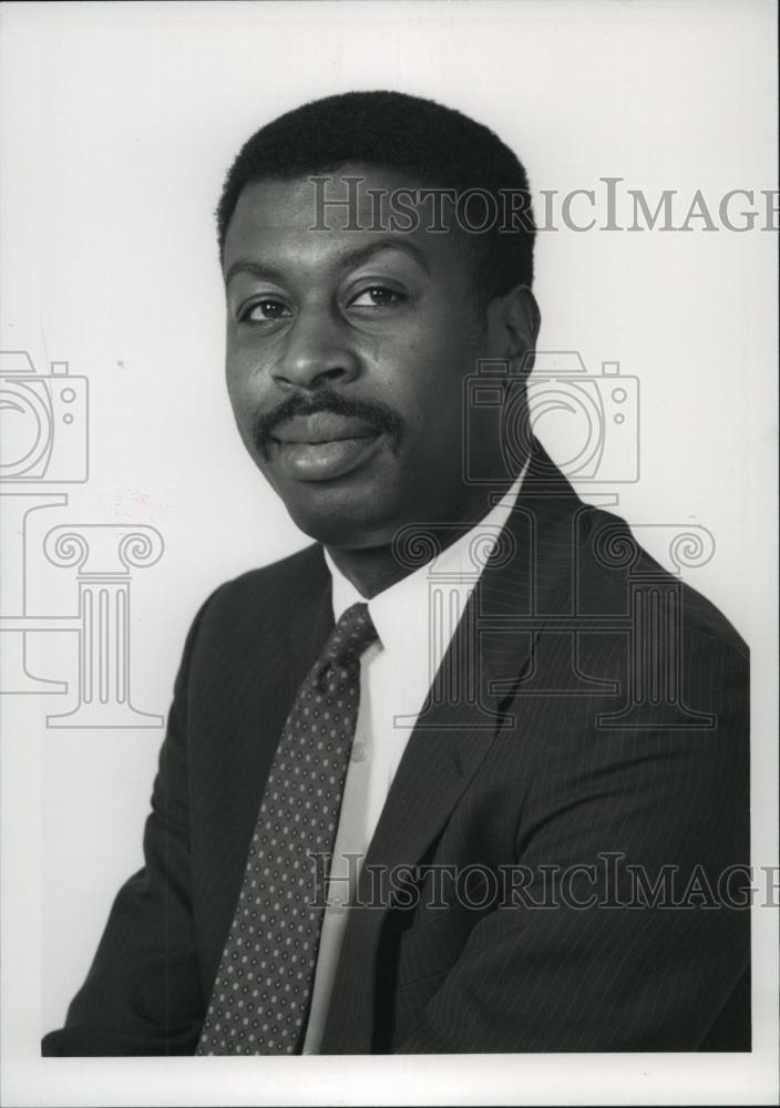 Press Photo Raymond Chambliss, District Judge Family Court candidate - Historic Images