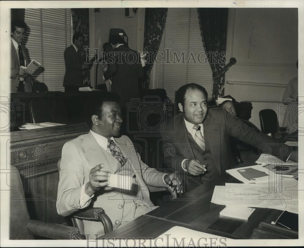 1977 Press Photo Alabama Legislature - John Buskey, Cain Kennedy, Mobile - Historic Images