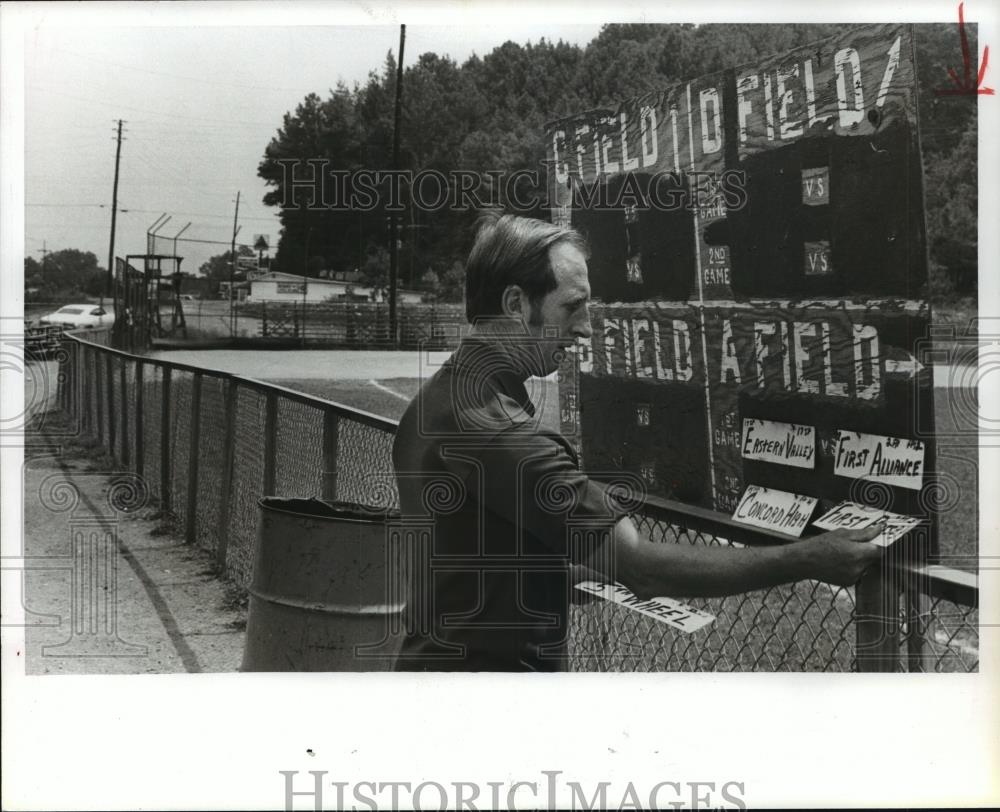 1979 Press Photo Wayne Chapman at baseball field at Bessemer YMCA - abna24404 - Historic Images