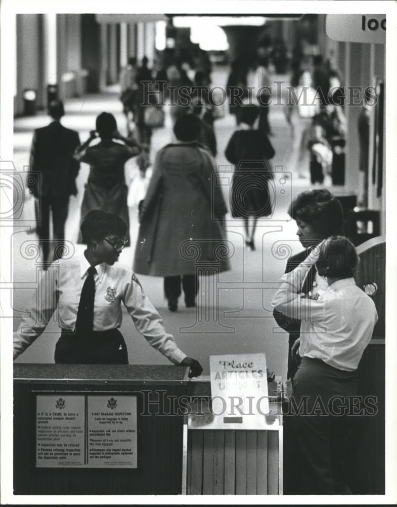 1979 Press Photo Security at Birmingham Municipal Airport, Alabama - abna24780 - Historic Images