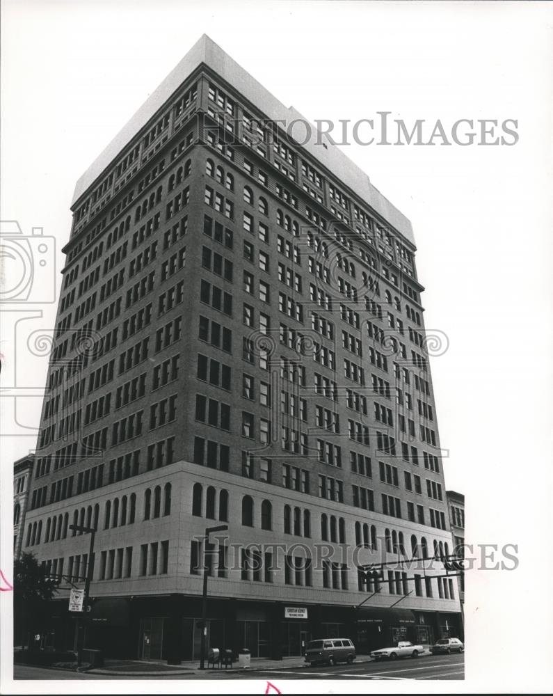 1991 Press Photo Birmingham, Alabama Buildings: Brown Marx Building - abna24983 - Historic Images