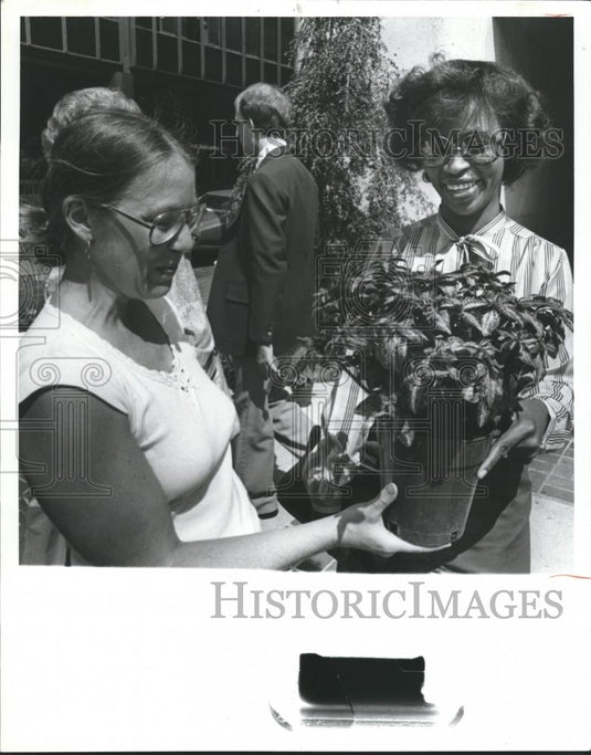 1980 Press Photo Edith Fortner, Gloris Street, Birmingham's "C'mon down" event - Historic Images
