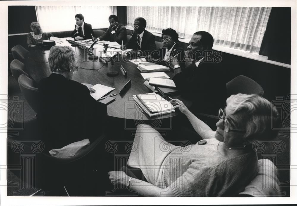 1987 Press Photo Birmingham Board of Education members in meeting - abna25597 - Historic Images