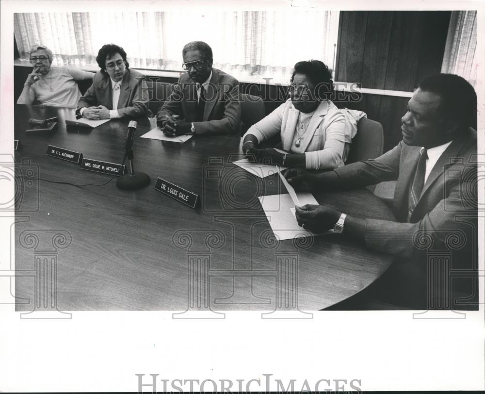 1986 Press Photo Birmingham Board of Education in meeting - abna25598 - Historic Images