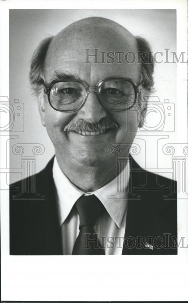 1982 Press Photo Dr. Dan Cloud, Physician - abna26138 - Historic Images