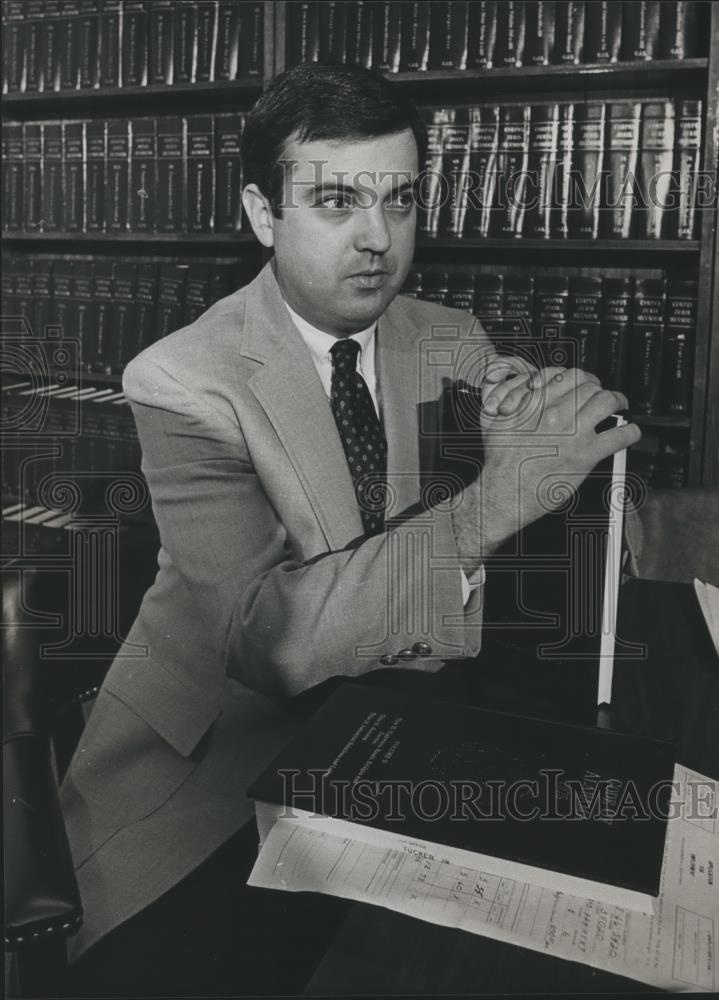 1983 Press Photo Attorney Joe L. Tucker, Junior of Bessemer, Alabama - abna26216 - Historic Images