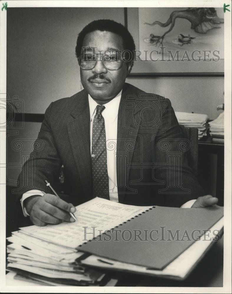 1988 Press Photo William Butler Junior, Loan Officer - abna26279 - Historic Images