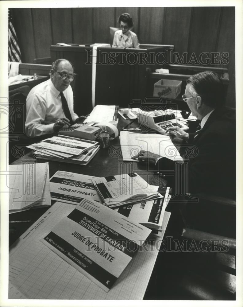 1982 Press Photo Vote Counters Labor Through official ballots, Jefferson County - Historic Images